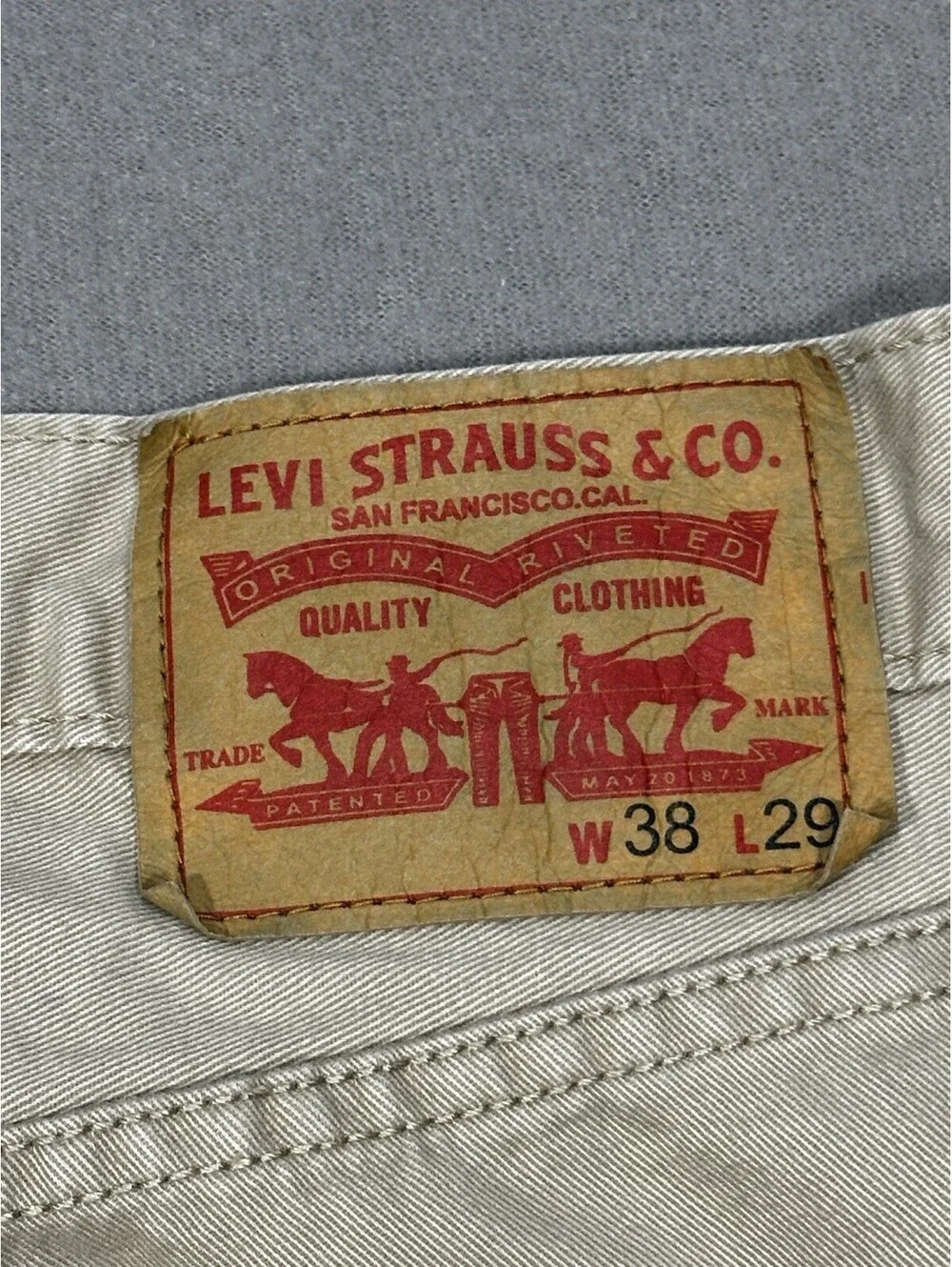 Levis tagged 38x29